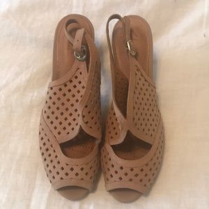 Clark’s Artisan brand sandal like new